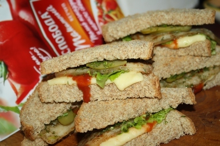 Фото к рецепту: Хрустящие сэндвичи "cheese+bacon"
