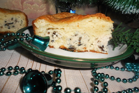 Фото к рецепту: Пирог с куриными фрикадельками и рисом акватика