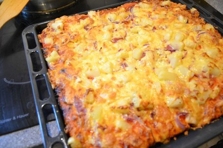 Фото к рецепту: Домашняя пицца на пышном тесте