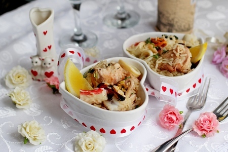 Фото к рецепту: Рис с курицей и морепродуктами