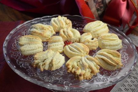 Фото к рецепту: Печенье « мои хризантемы»
