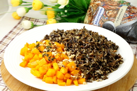 Фото к рецепту: Пряный дикий рис с тыквой