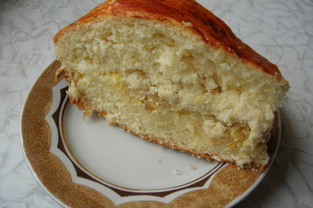 Фото к рецепту: Дрожжевой пирог с начинкой из капусты. видео