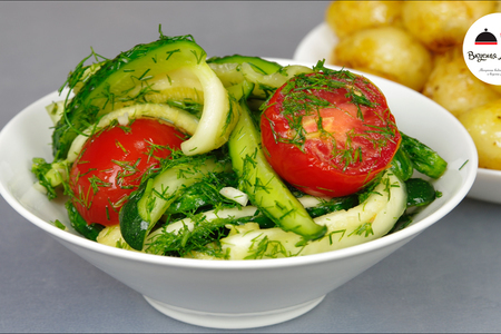 Фото к рецепту: Малосольный салат быстрый - удивительно просто и вкусно!