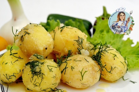 Фото к рецепту: Нежный молодой картофель с чесноком и зеленью