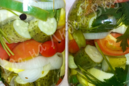 Фото к рецепту: Яркое ассорти из овощей на зиму