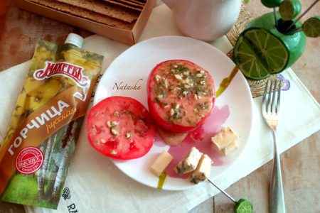 Фото к рецепту: Лучший рецепт быстрых малосольных помидоров с горчицей "махеевъ"