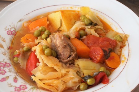 Фото к рецепту: Босански лонац - овощное рагу с мясом