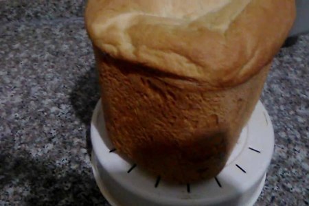 Фото к рецепту: Вкусный хлеб с хрустящей румяной корочкой