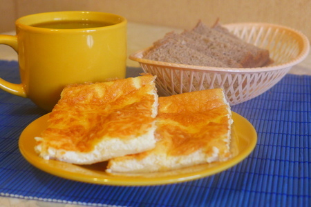 Фото к рецепту: Омлет с сыром.вкусный и полезный завтрак для всей семьи.