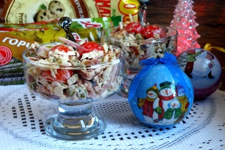 Фото к рецепту: Салат с ветчиной и пикантным омлетом «мозаика вкуса».