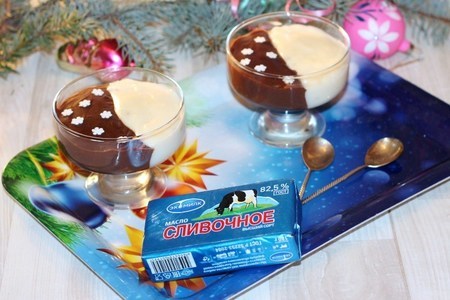Фото к рецепту: Шоколадно ванильный десерт "день и ночь"
