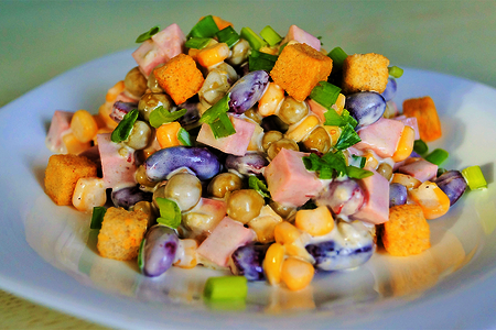 Фото к рецепту: Шикарный салат за 5 минут