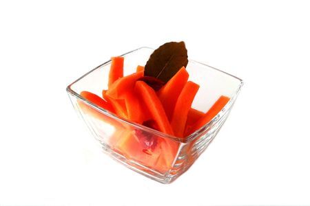 Фото к рецепту: Маринованная морковь