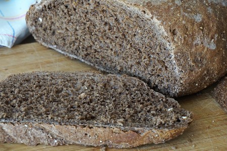 Датский чёрный хлеб "памперникель"