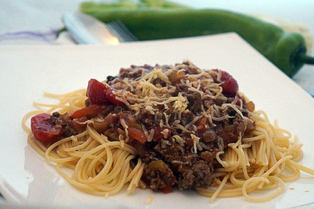 Фото к рецепту: Спагетти болоньезе