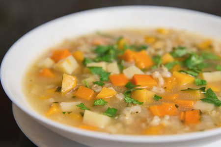 Овощной суп с перловкой и репой