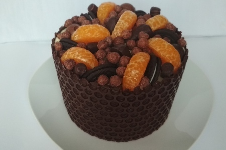 Фото к рецепту: Шоколадный торт с мандариновым кремом