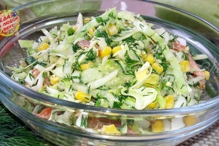 Фото к рецепту: Легкий салат из свежей капусты
