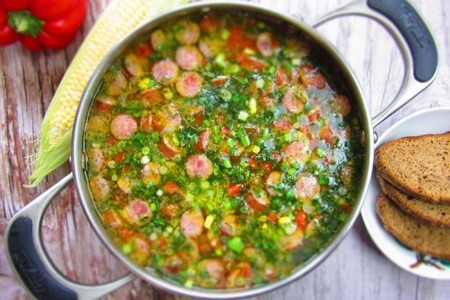 Фото к рецепту: Суп с охотничьими сосисками и овощами