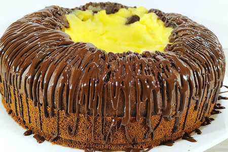 Фото к рецепту: Шоколадный пирог "вулкан"