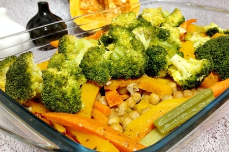 Фото к рецепту: Нут, запеченный с овощами