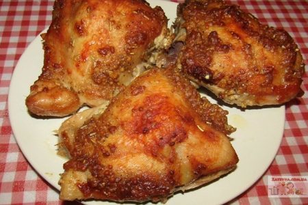 Фото к рецепту: Курица, запеченная в горчичном маринаде