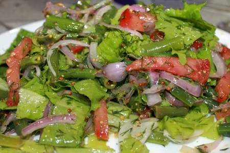 Фото к рецепту: Салат со стручковой фасолью