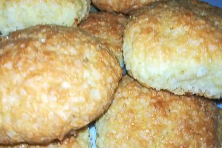 Фото к рецепту: Воздушное кокосовое печенье