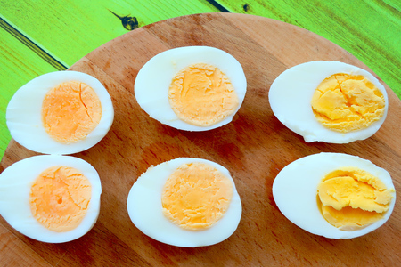 Фото к рецепту: Как сварить яйца