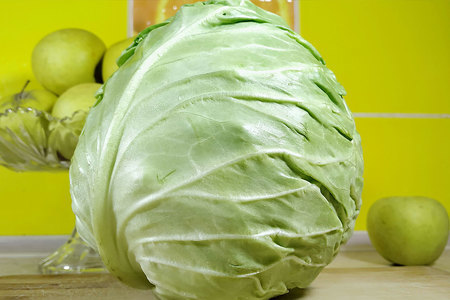 Фото к рецепту: 3 самых простых салат из капусты