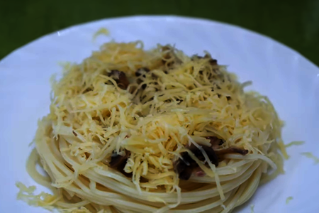 Спагетти с грибами и пармезаном по-итальянски