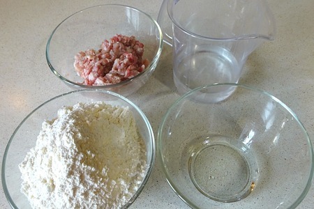 Фото к рецепту: Быстрые лепешки с мясом / альтернатива чебурекам