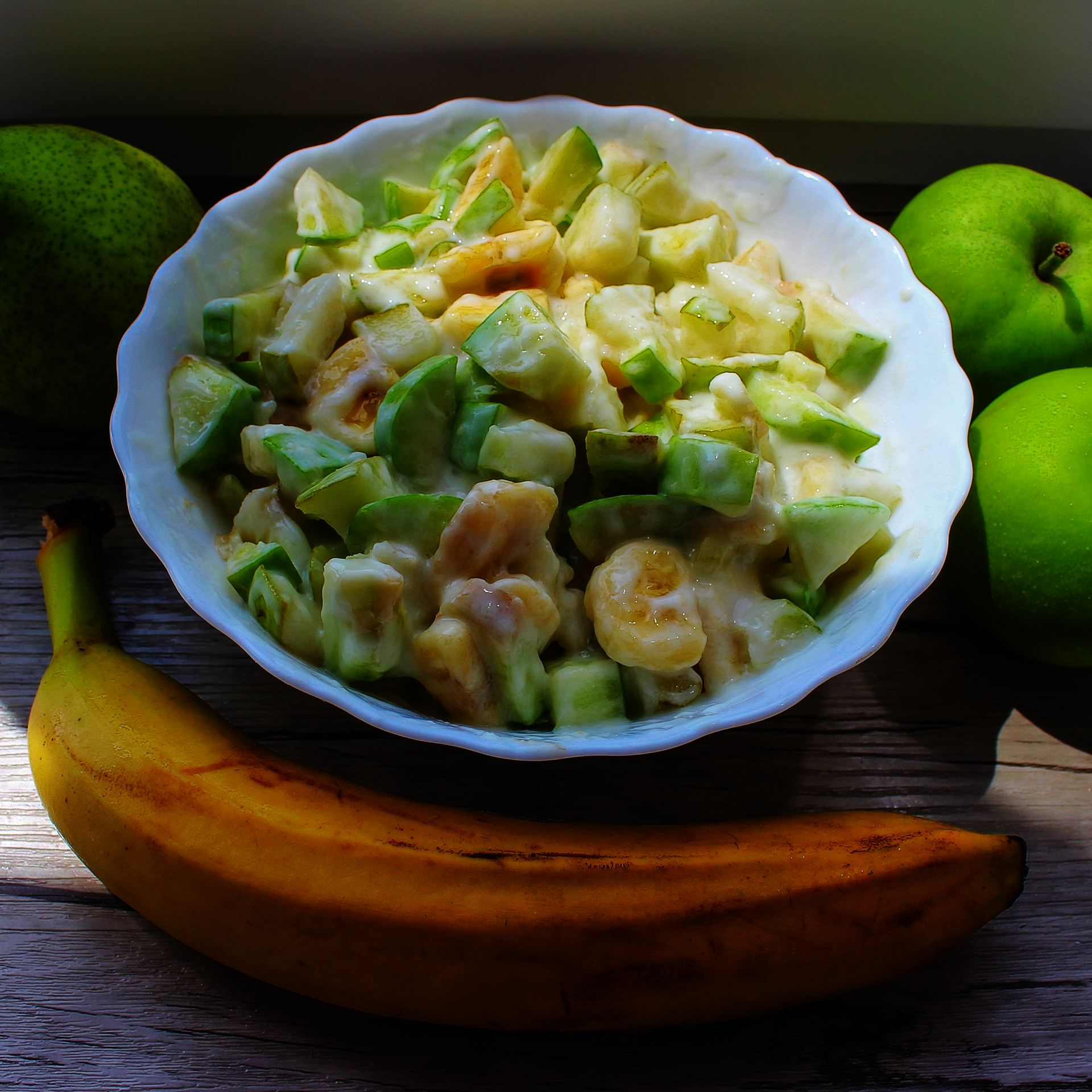 Если хочешь питательный и вкусный завтрак - приготовь этот фруктовый салат!