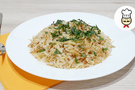 Фото к рецепту: Гарнир из риса с вермишелью