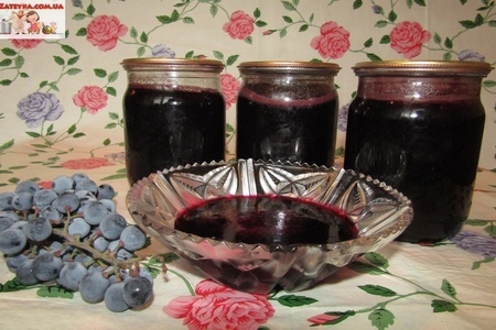 Фото к рецепту: Конфитюр (варенье) из синего винограда