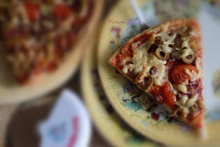 Фото к рецепту: Пицца итальянская в домашних условиях#италия
