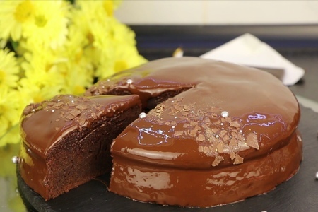 Фото к рецепту: Мега шоколадный пирог