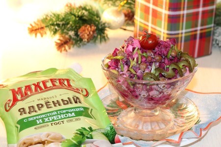 Фото к рецепту: Острый свекольный салат с плавленным сыром #махеевъ_чудеса_за_полчаса