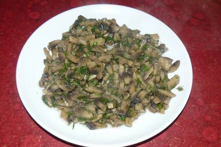 Фото к рецепту: Жареные грибы с луком