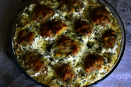 Фото к рецепту: Котлеты в сырном соусе в духовке