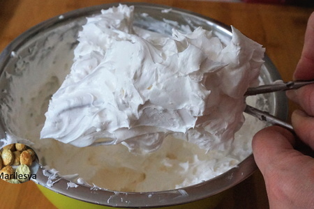 Фото к рецепту: Базовый белковый заварной крем, легкое приготовление, итальянская меренга
