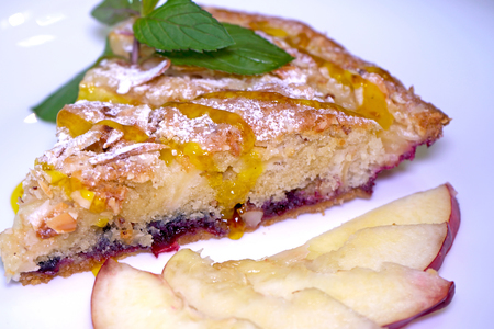 Фото к рецепту: Идеальный пирог с персиками