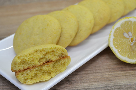 Фото к рецепту: Лимонное печенье