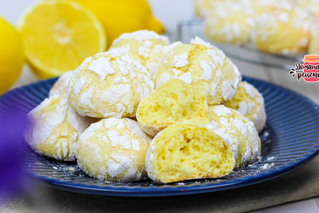 Фото к рецепту: Мраморное лимонное печенье с трещинками