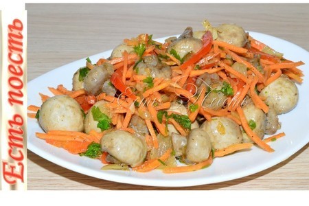 Фото к рецепту: Грибочки маринованные с овощами