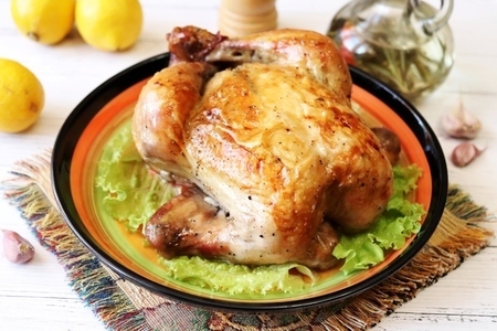 Запеченная курица, маринованная в уксусе с чесноком