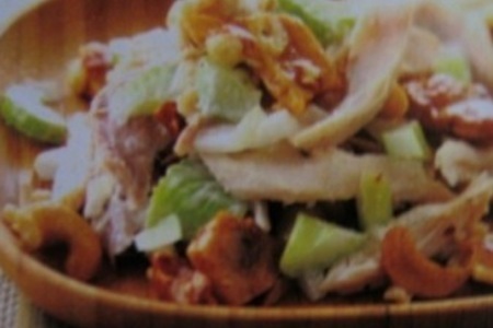 Фото к рецепту: Хрустящий куриный салатик