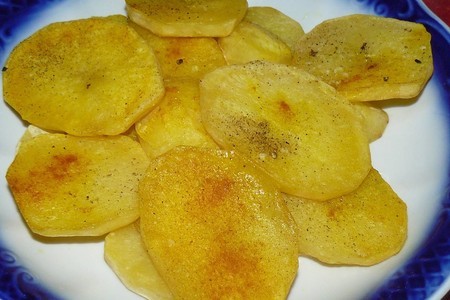 Фото к рецепту: Печеная картошка с хрустящей корочкой