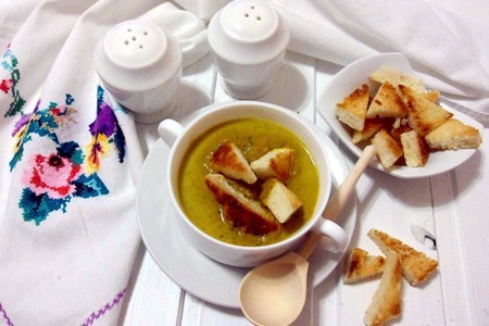 Фото к рецепту: Постный суп-пюре из чечевицы